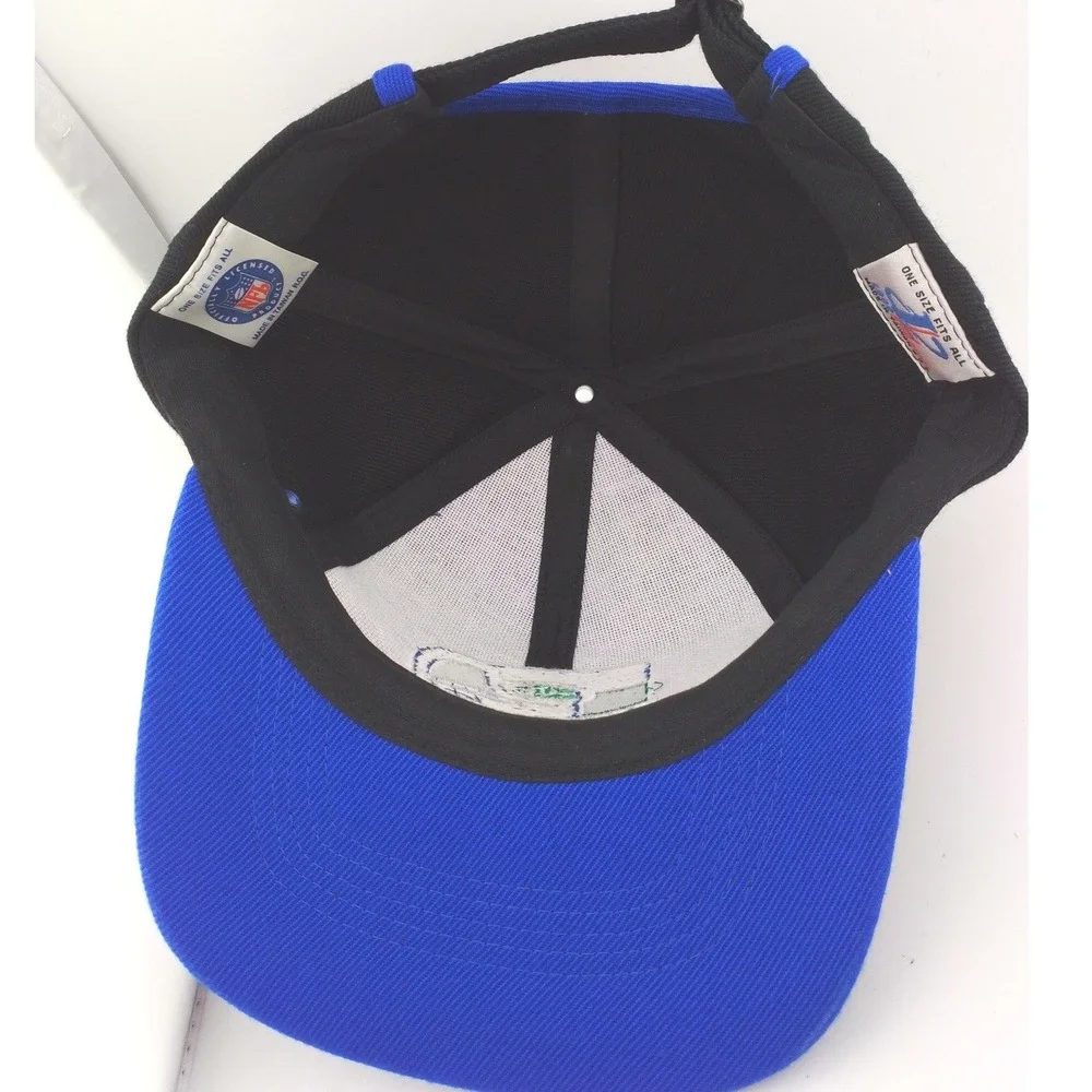 Vintage Logo Athletic Seattle Seahawks NFL Cap Mens Black Blue Strapback Hat